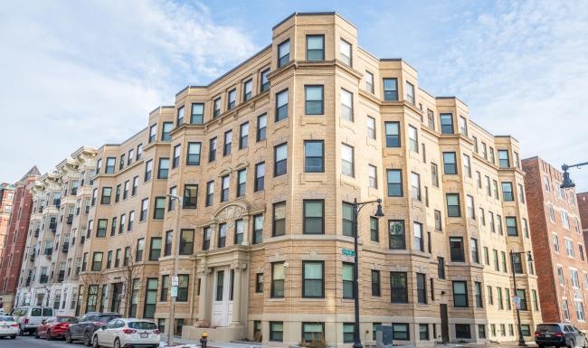 Settle into comfort at 100 Hemenway 100 Hemenway apartment building